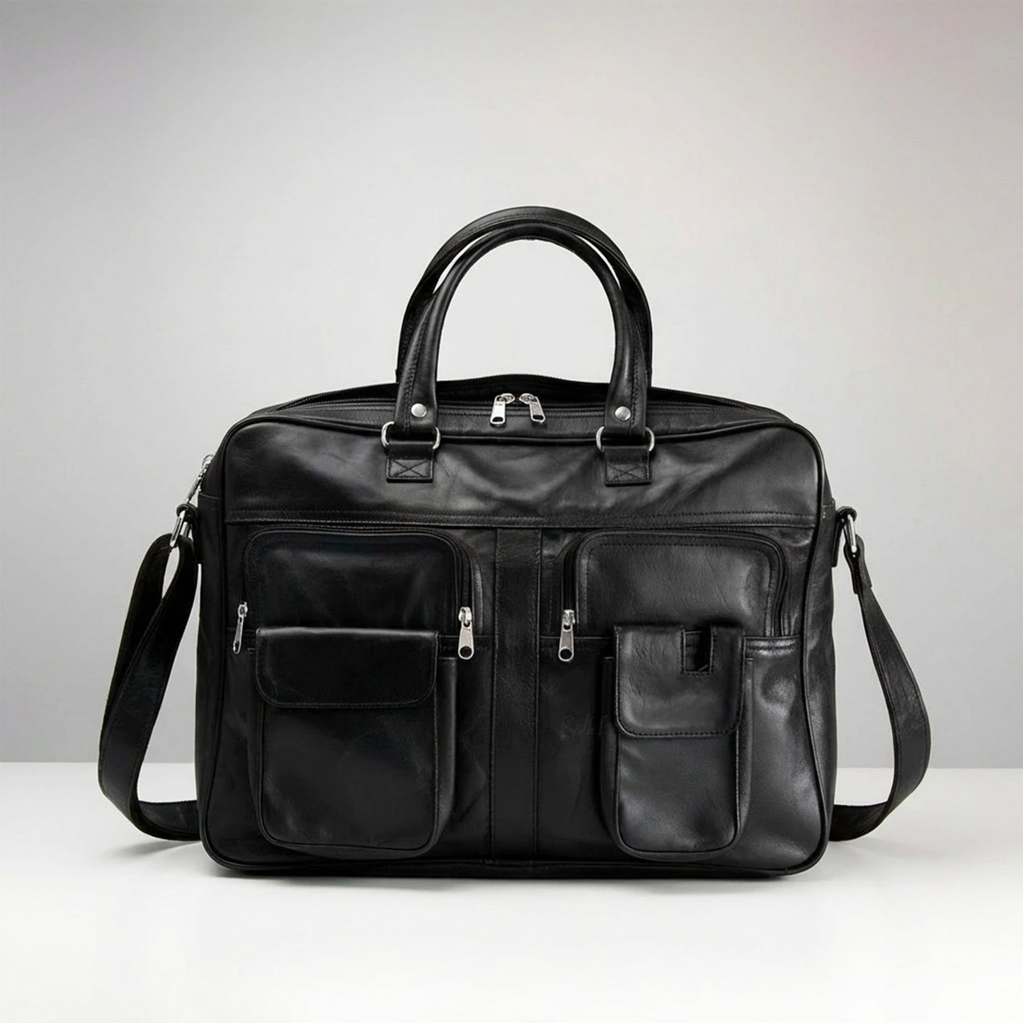 Portafolio Fabricado en Piel de Res de Para Laptop de 17" con Acojinado Diversos Compartimentos y Correa de Sujeción