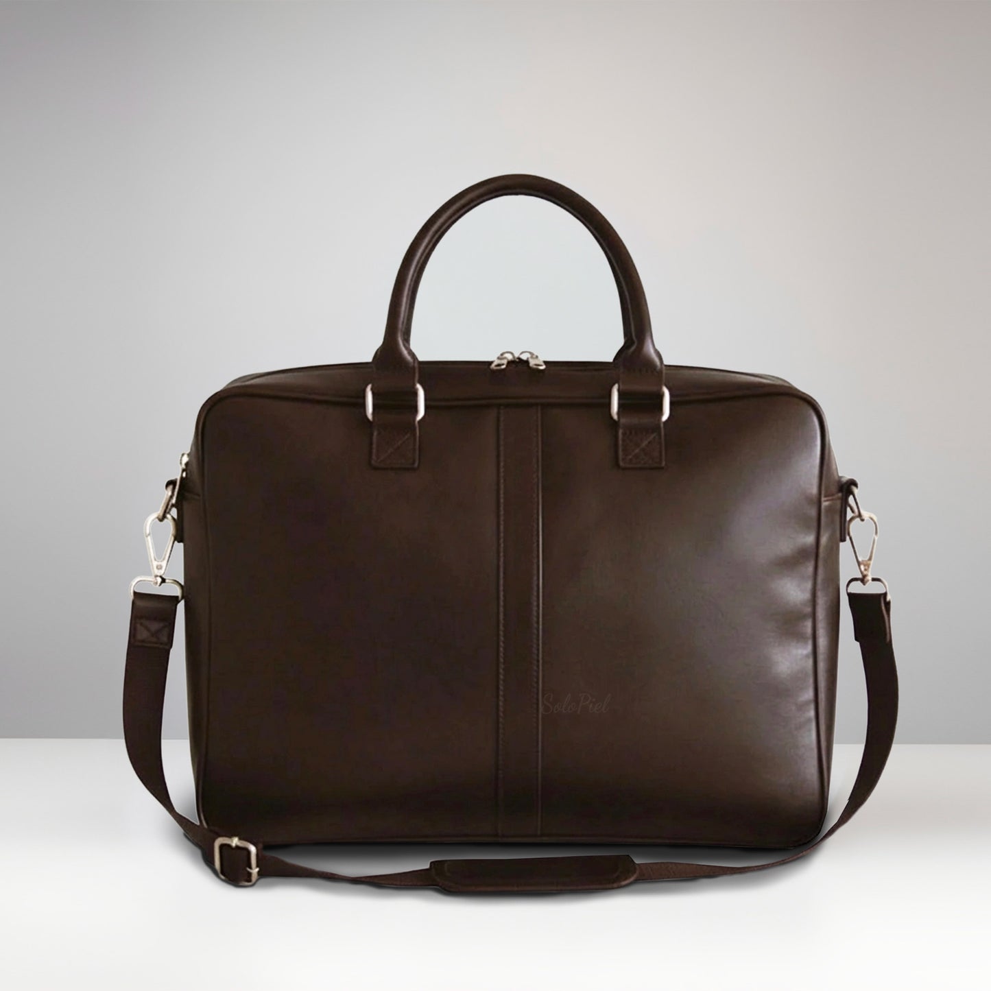 Portafolio Fabricado en Piel de Res de Para Laptop de 17" con Acojinado Diversos Compartimentos y Correa de Sujeción