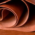 Guía Maestra para Identificar la Piel Genuina: 4 Pruebas Infalibles